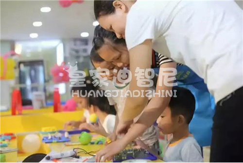 开个儿童玩具店怎么样？