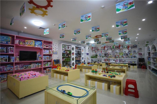 儿童玩具店店面装修特点?