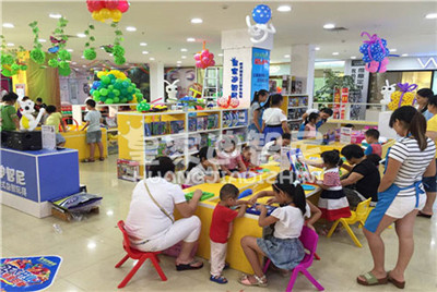 玩具加盟连锁店：你的微信营销做得好吗？