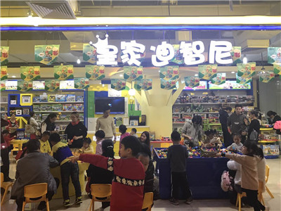 玩具店员用五种话术珍视回头客