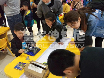 加盟玩具店之前要分析商机在哪？