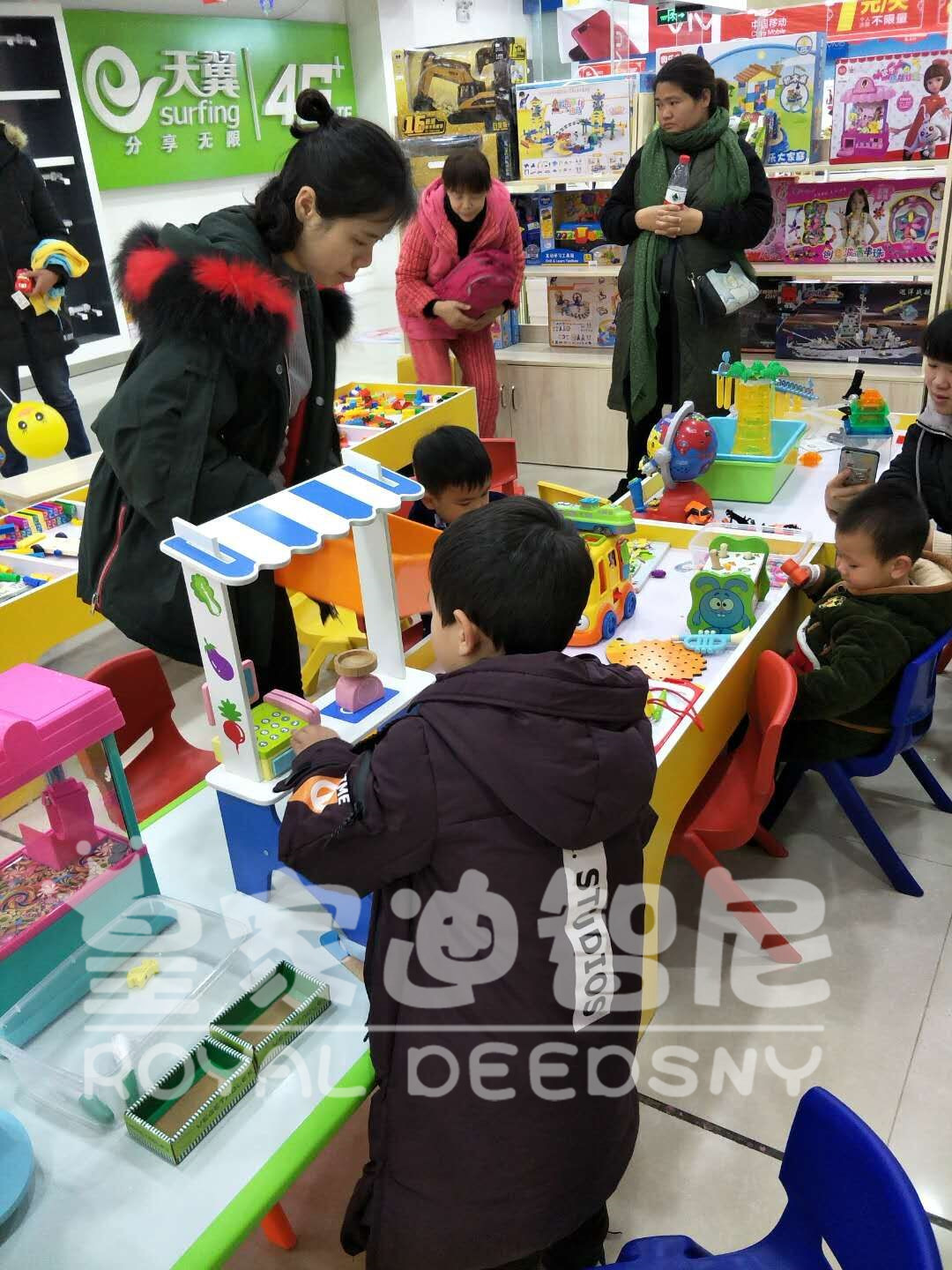 皇家迪智尼-玩具店面装修
