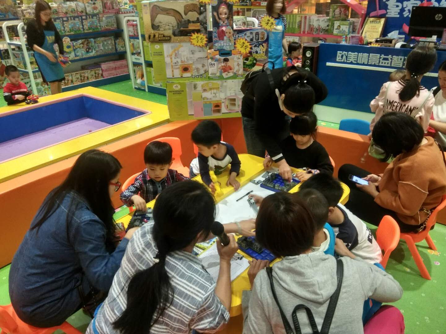 玩具加盟店开店经营要注意什么?