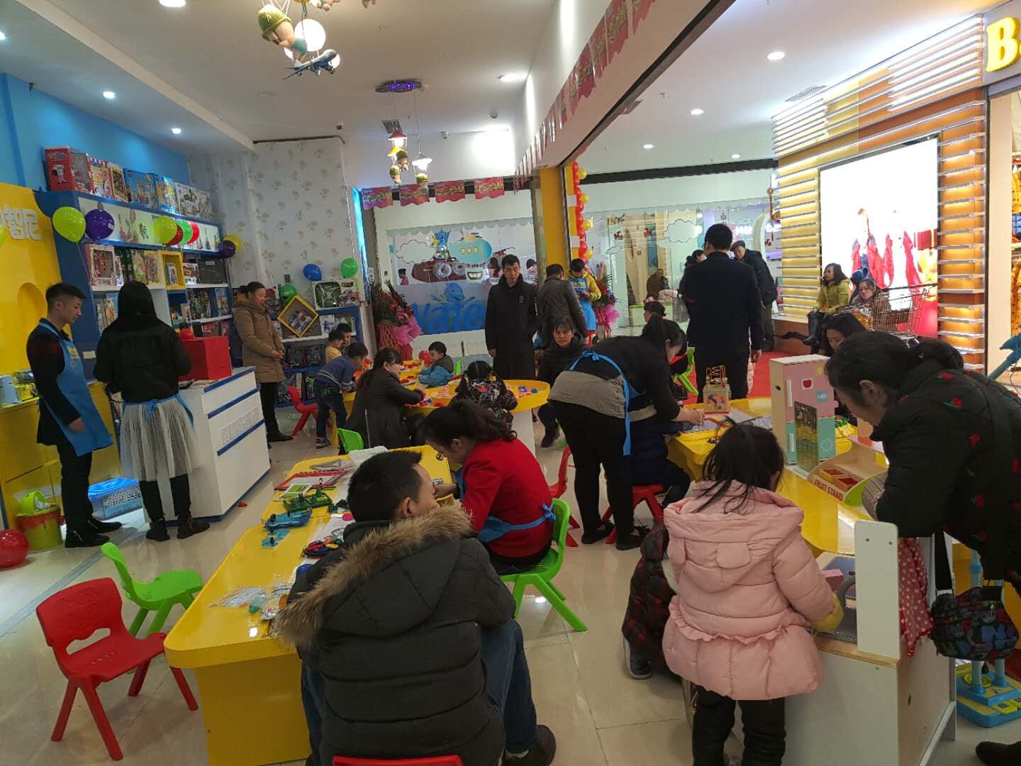 皇家迪智尼点明玩具店加盟不在于品牌费用多少，在于特色