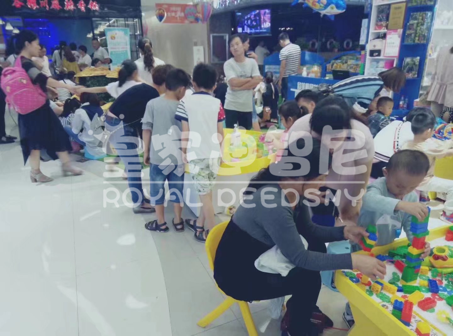 开儿童玩具加盟店前，先了解顾客和总部