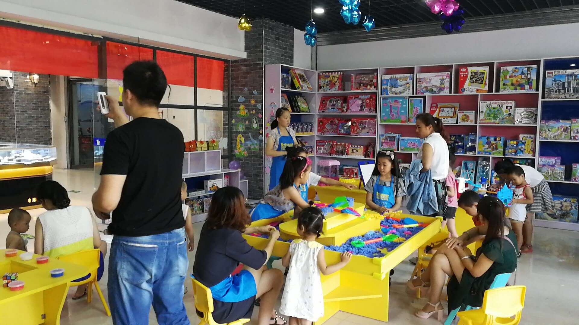 如何经营好一家教材玩具店加盟