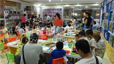  益智玩具加盟店在哪开店生意好