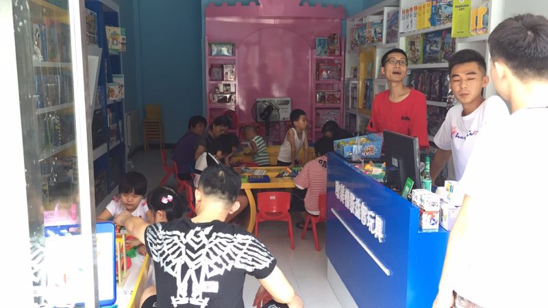 要想开好儿童玩具店品牌代理，需要注意哪些事项？