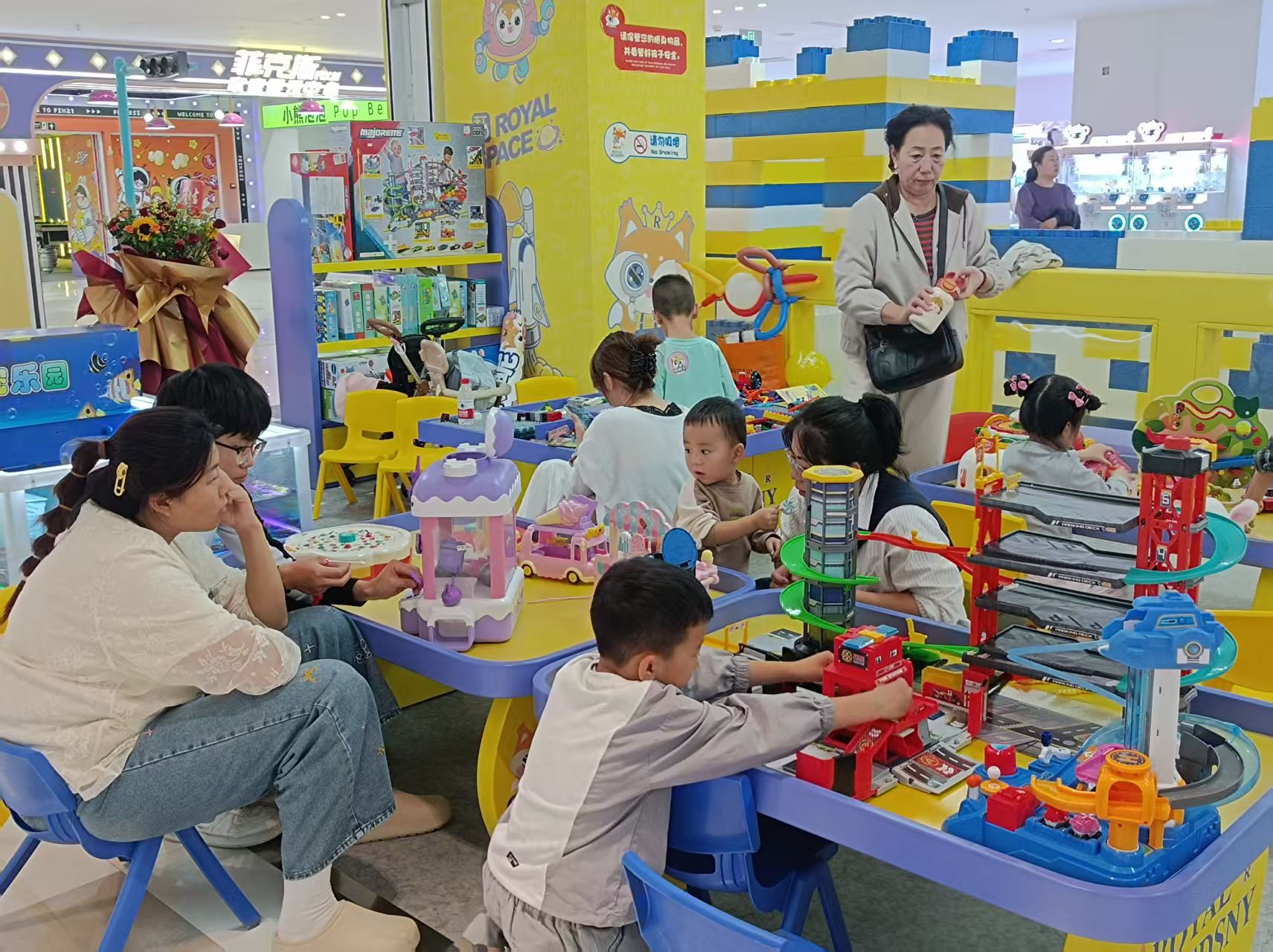 皇家迪智尼 I 想开室内儿童玩具乐园?不同业态怎么选,连锁扶持帮新手少踩坑 皇家迪智尼 I 想开室内儿童玩具乐园?不同业态怎么选,连锁扶持帮新手少踩坑