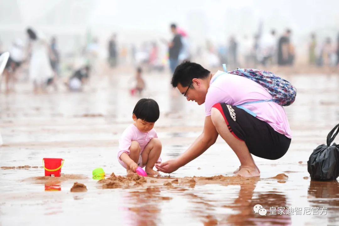 皇家迪智尼 I 为什么孩子那么喜欢玩沙子，这有什么奥妙吗？